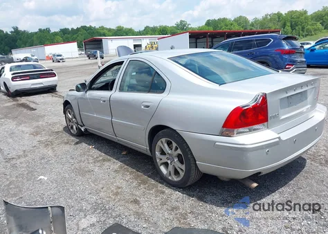 2009 Volvo S60 2.5T/2.5T Special Edition z USA, uszkodzony, nr VIN YV1RS592592731635